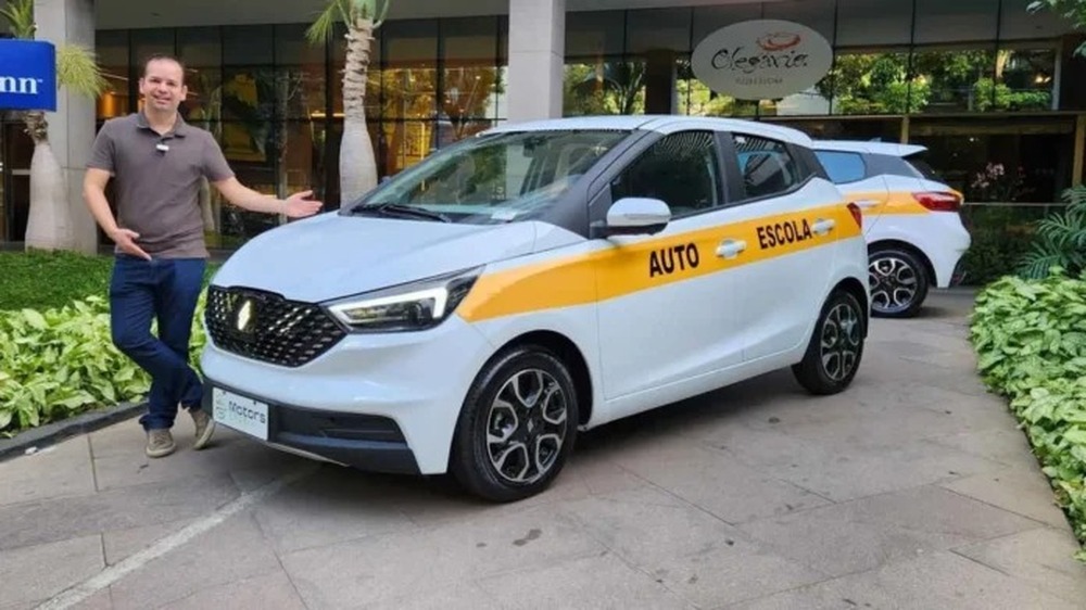 Nova marca chinesa desembarca no Brasil com carro elétrico por menos de R$ 100 mil