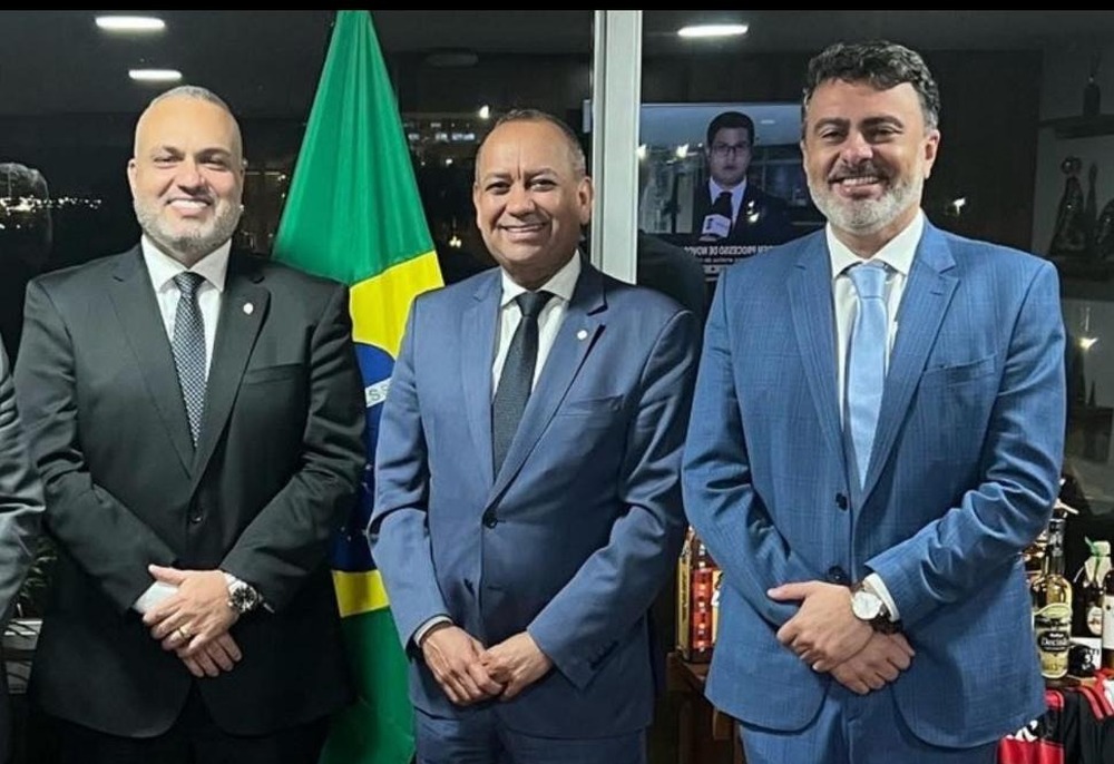 PDT se aproxima após almoço na Alerj e André Ceciliano pode liderar dissidência petista em apoio a Rodrigo Bacellar