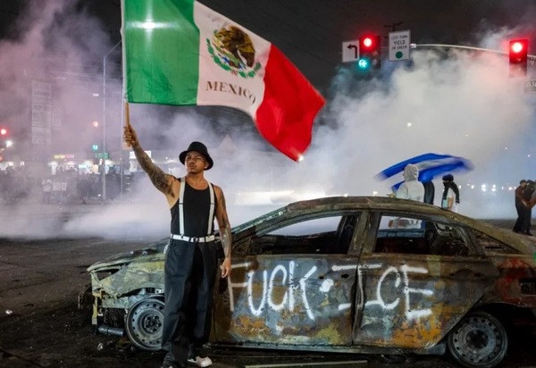 Ruas de Los Angeles têm atos pró-imigrantes; Trump mobiliza Guarda Nacional