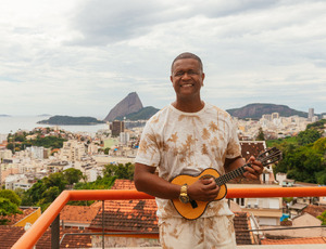 Charlles André comanda Tô De Rolê & Convidados no Centro Cultural Tia Doca em especial ao Dia dos Namorados
