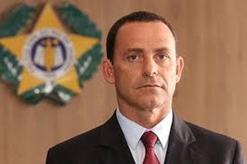 Justiça do Rio manda soltar ex-secretário da Polícia Civil Allan Turnowski