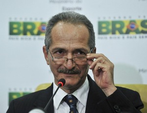 'Entre EUA e China, o Brasil precisa escolher o seu lado, que é o do Brasil', diz Aldo Rebelo