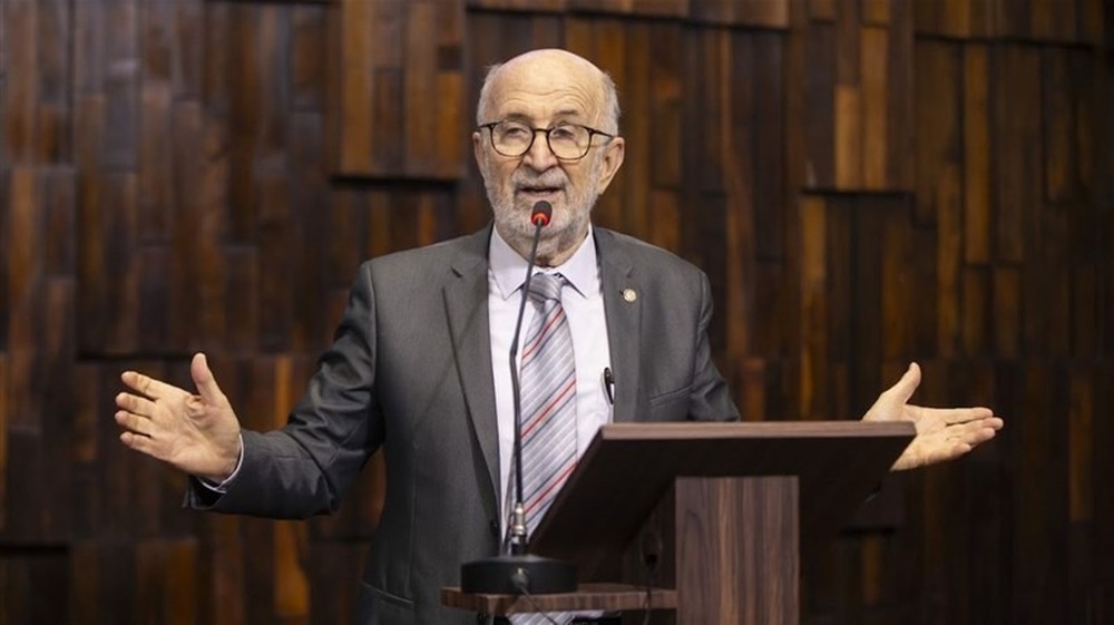 Deputado Luiz Paulo (PSD), quer que concessionárias de água sejam obrigadas a ressarcir os gastos do consumidor com caminhão-pipa e galões de água 