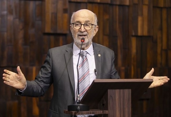 Deputado Luiz Paulo (PSD), quer que concessionárias de água sejam obrigadas a ressarcir os gastos do consumidor com caminhão-pipa e galões de água 