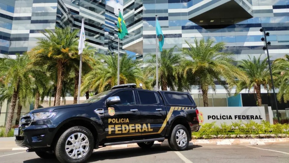 Piloto da Copa Truck e policiais civis de SP são presos em operação da PF