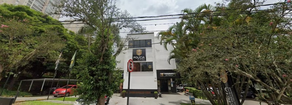 Ladrões invadem mansão no Morumbi, zona nobre de SP, fazem reféns e levam R$ 3 milhões em bens