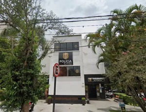 Ladrões invadem mansão no Morumbi, zona nobre de SP, fazem reféns e levam R$ 3 milhões em bens