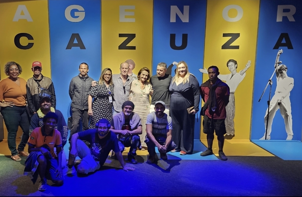 Surpresa Inesquecível: Mãe de Cazuza e Ney Matogrosso Emocionam Visitantes em Ação Social no Leblon