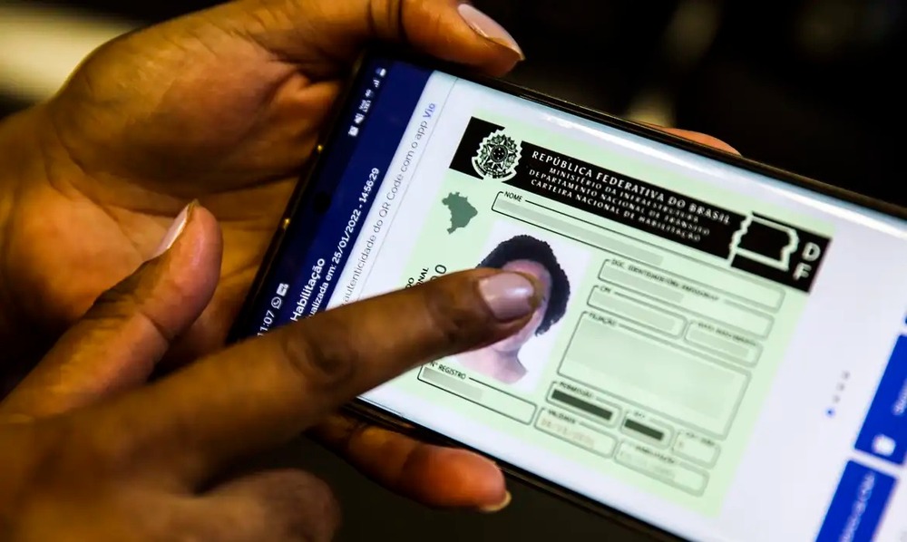 Lei que cria CNH gratuita para população de baixa renda é sancionada