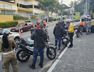 Prefeitura de Niterói realiza nova ação contra motos barulhentas no Fonseca