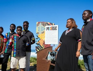 Memorial na Barra da Tijuca homenageia congolês Moïse, morto em 2022