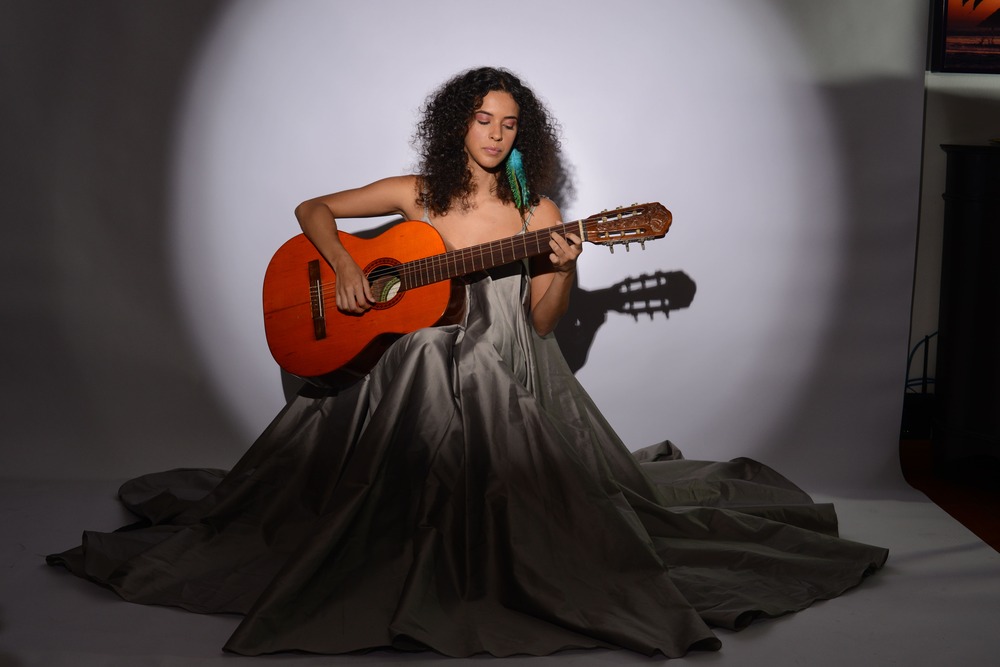 Cantora Clariá homenageia mulheres da MPB com o show itinerante 'Cantoras do Rádio', com repertório  de várias décadas, a partir de agosto 