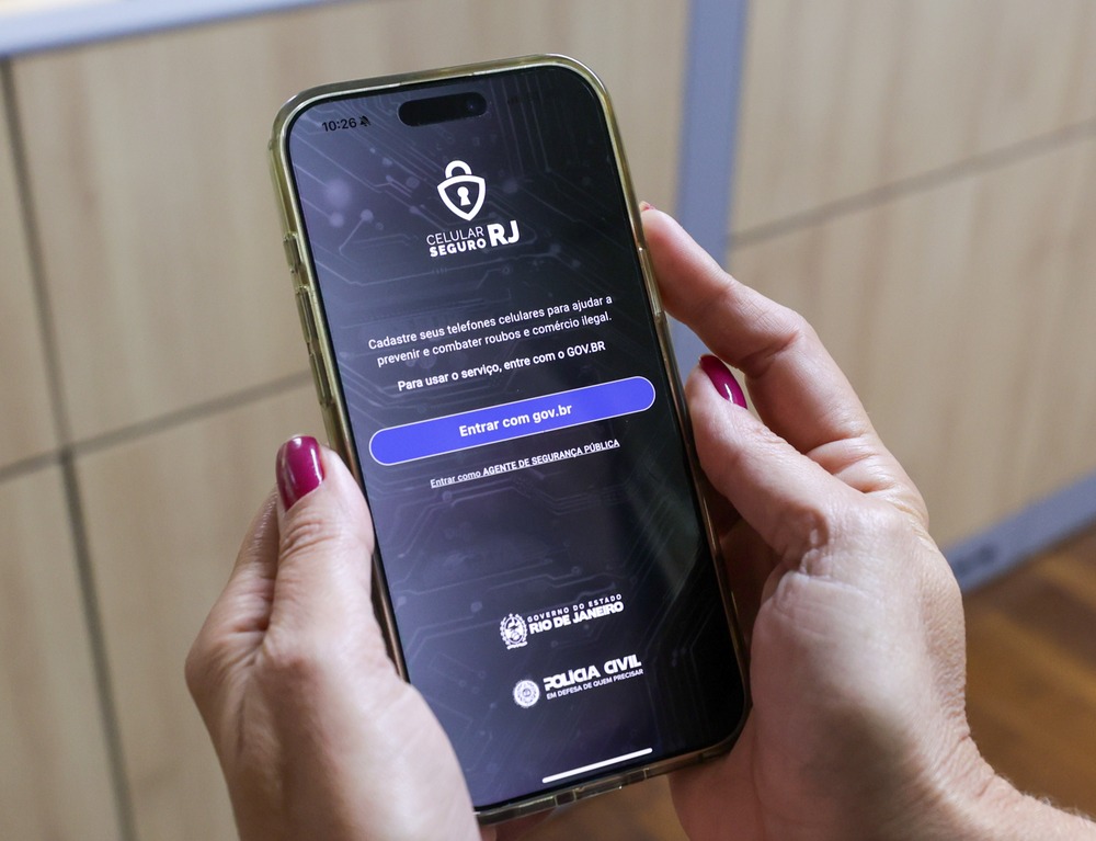 Cláudio Castro lança aplicativo Celular Seguro RJ, para combater o comércio de aparelhos roubados no estado