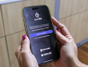 Cláudio Castro lança aplicativo Celular Seguro RJ, para combater o comércio de aparelhos roubados no estado