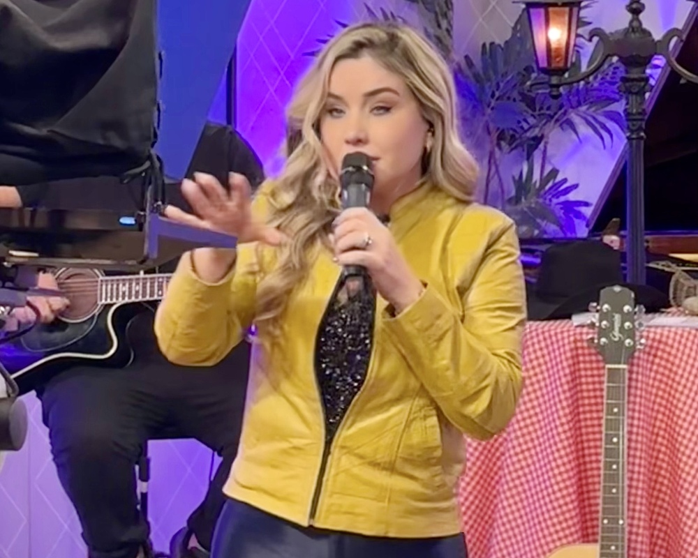 Tuta Guedes participa do programa “Viva a Vida”, da Rede Vida, com apresentação emocionante e repertório que une sucessos autorais e clássicos do sertanejo