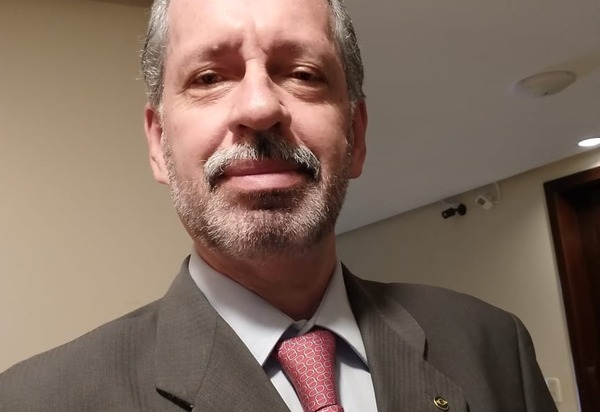 Um Homem de Vanguarda