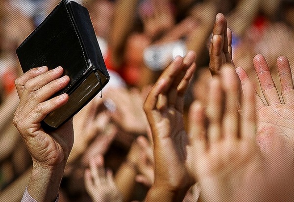 Evangélicos cresceram 129% nos governos do PT; no governo Bolsonaro, só 6,5%