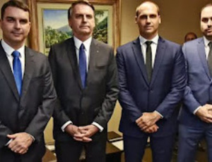'Cosa Nostra' Eduardo Bolsonaro (PL-SP) da balão em pretedentes e declara estar completamente preparado para entrar na disputa presidencial de 2026