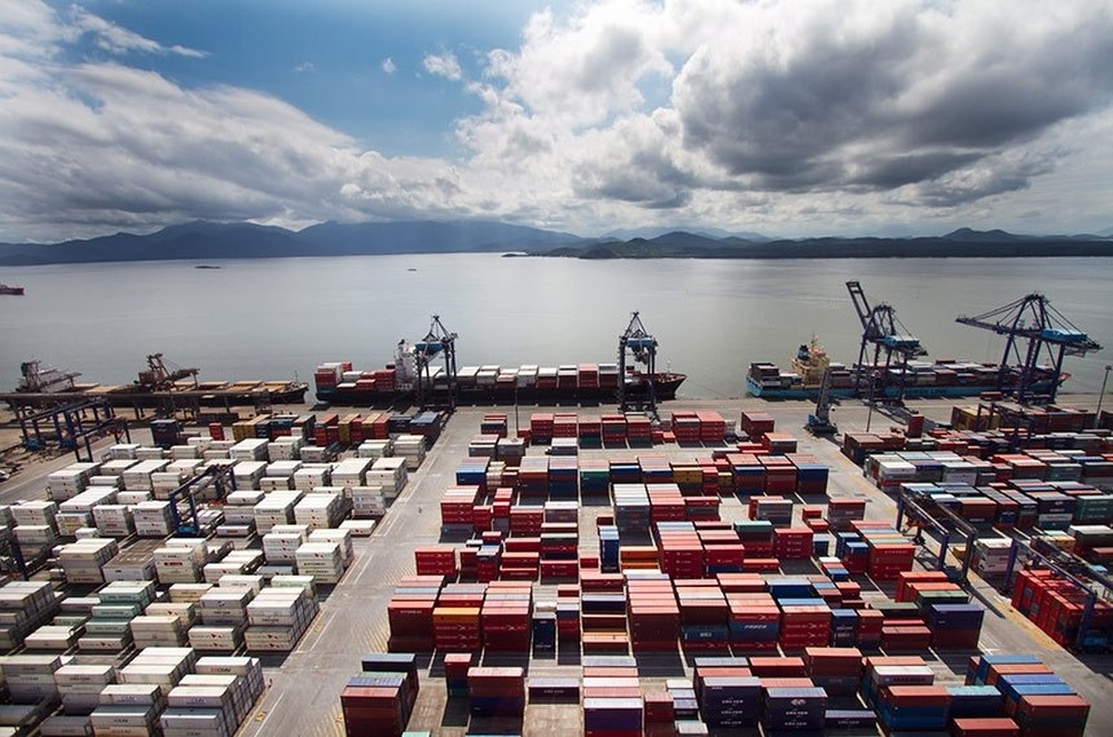 Senadores reagem à decisão de Trump de taxar em 50% produtos brasileiros