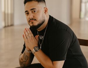 Wallace Moura, O Joalheiro das celebridades brasileiras ganha destaque em Peças  nas Celebridades internacionais também