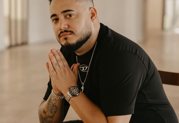 Wallace Moura, O Joalheiro das celebridades brasileiras ganha destaque em Peças  nas Celebridades internacionais também