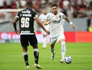 Botafogo vence o Vasco por 2 x 0 e sobe para o quinto lugar no Brasileirão