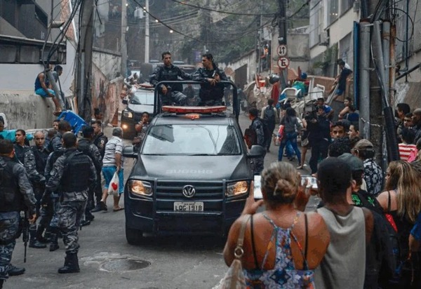 Governo do RJ prepara novo projeto de ocupação para outubro
