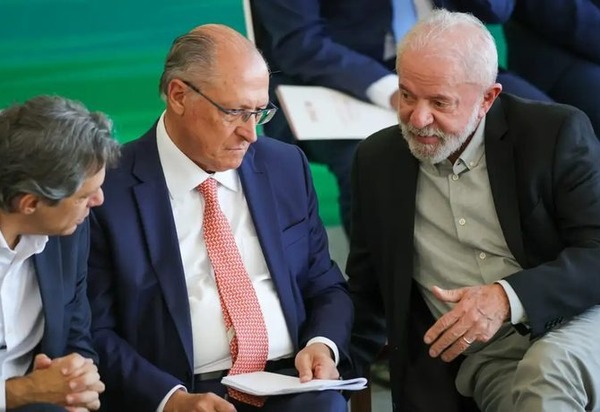 'Lei da reciprocidade econômica deve ser regulamentada até a terça-feira', diz Alckmin