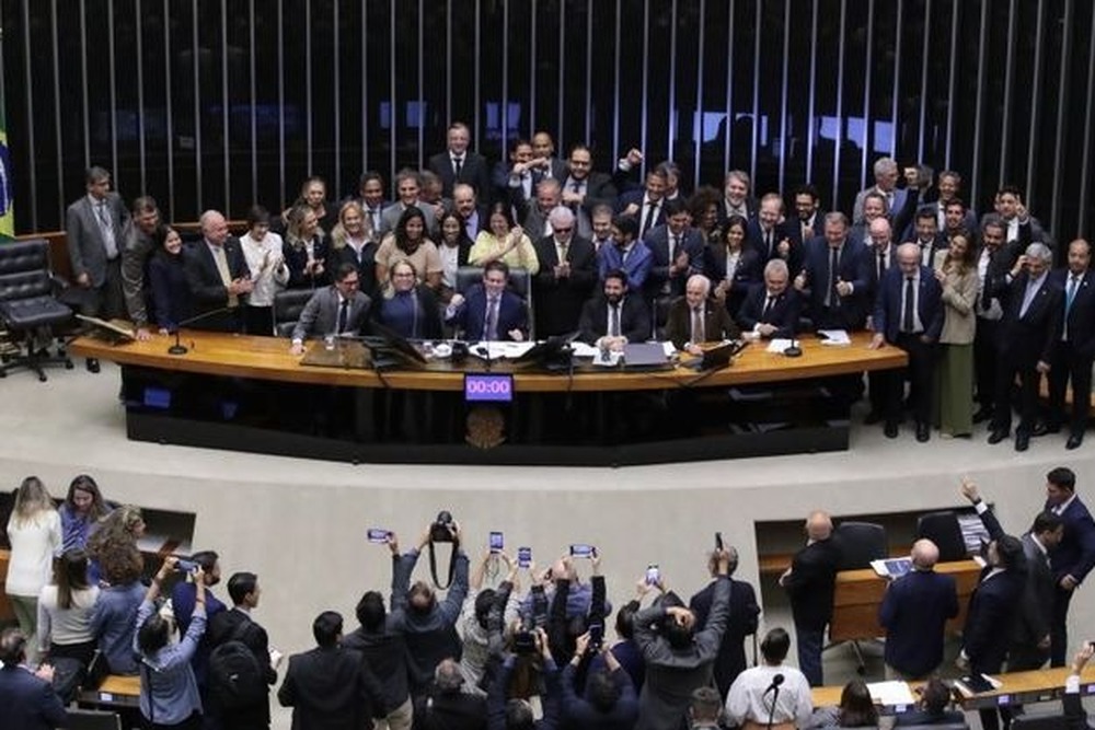 Hugo Motta diz que aprovação de lei de incentivo demonstra que o esporte é capaz de unir o Brasil