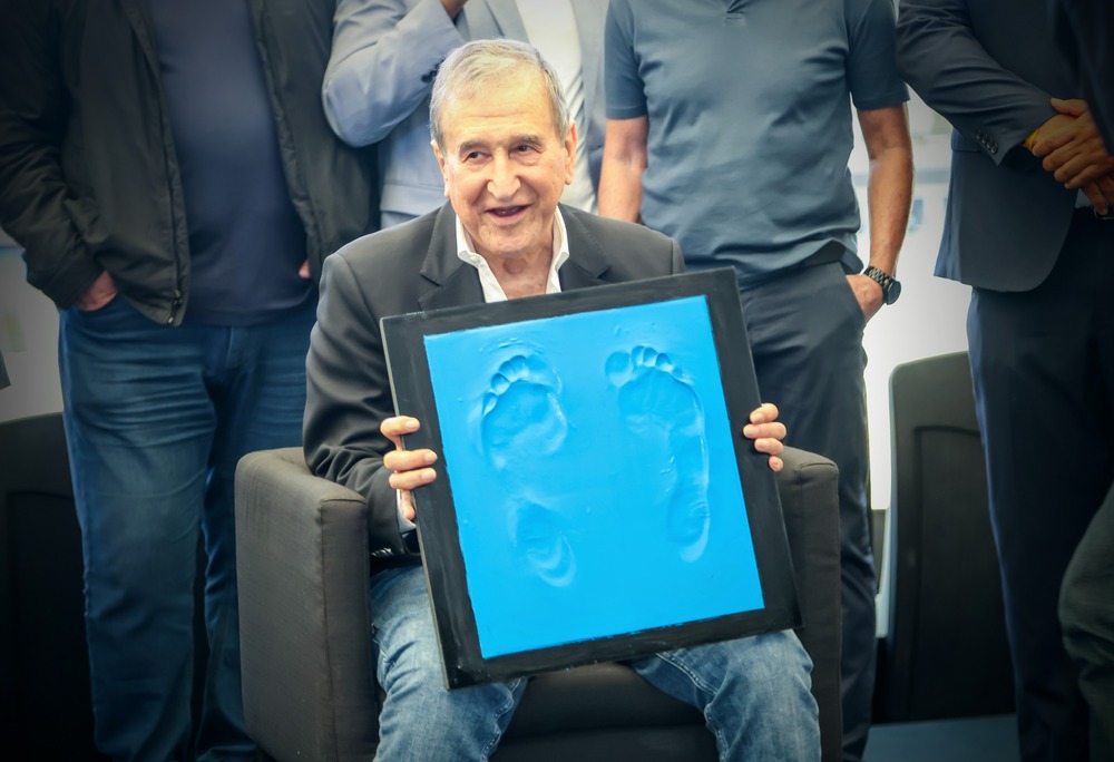 Governo do Estado eterniza Carlos Alberto Parreira na Calçada da Fama do Maracanã