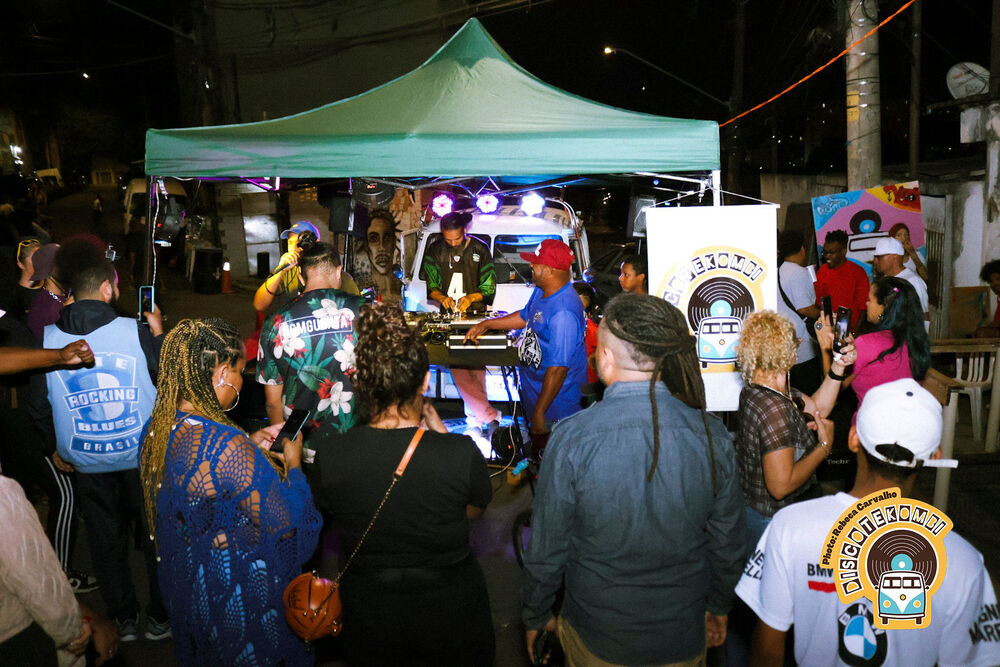 Discotekombi celebra 8 anos com edição especial na Cidade Ademar e programação potente com artistas pretos, indígenas e LGBTQIAPN+