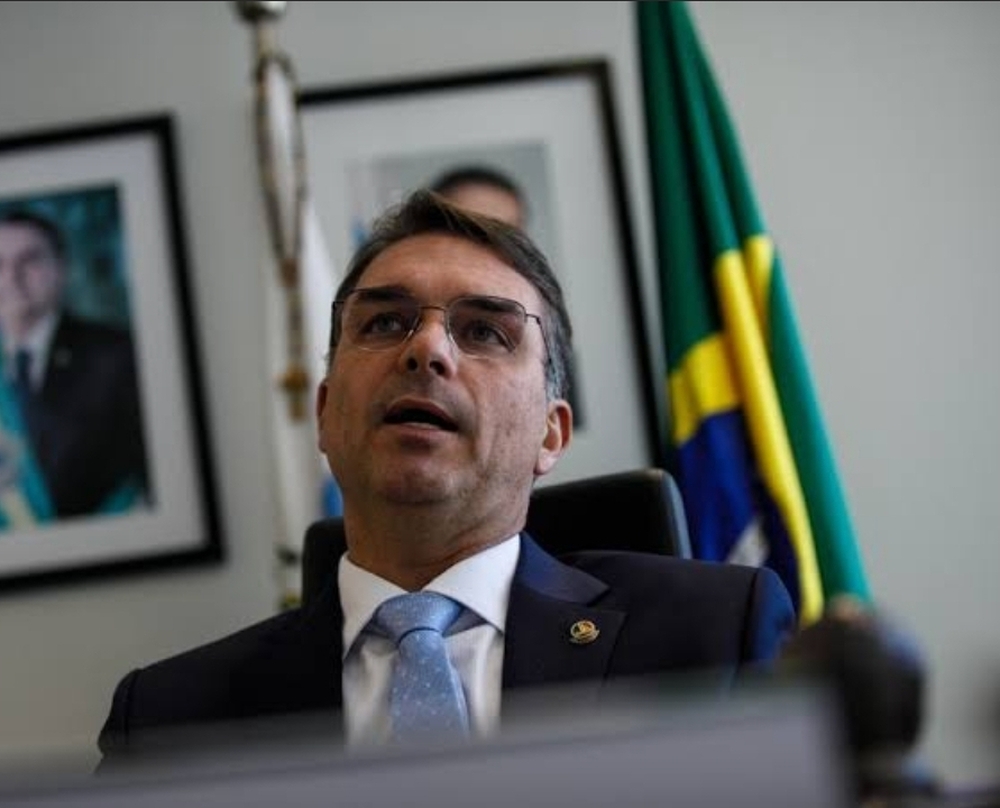 Efeito Trump: Largo São Francisco recebe mais um ato histórico pela preservação da soberania brasileira 