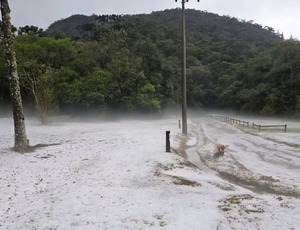 Tempestade com granizo atinge Valença e Rio Claro (RJ) e afeta mais de 150 famílias