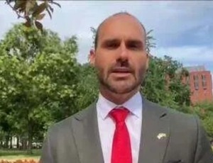 Tarifas contra o Brasil não serão adiadas, diz auxiliar de Trump