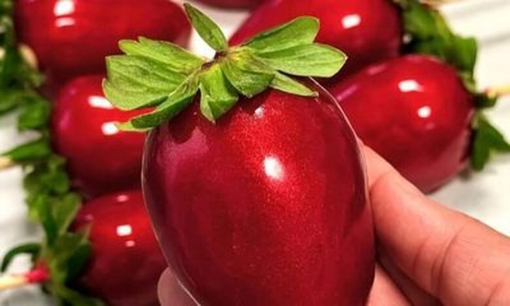 Morango da ansiedade: profissionais da Rede Ebserh alertam sobre riscos da moda