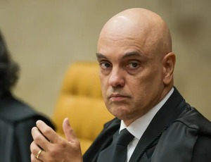 Moraes compara atos de Eduardo Bolsonaro nos EUA a tentativa de golpe