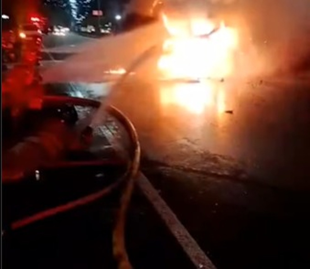 Grave acidente na Autoestrada Lagoa-Barra deixa seis feridos e interdita via por duas horas