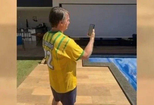 Moraes decreta prisão domiciliar de Jair Bolsonaro