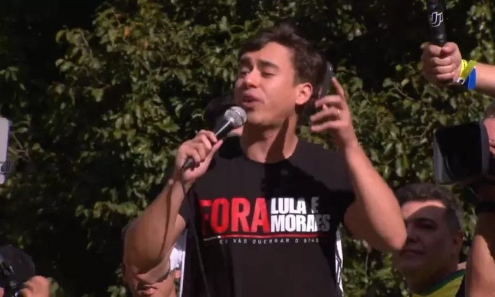 Deputada Duda Salabert (PDT-MG) protocola moção de aplausos a Nikolas por ato que levou à prisão de Bolsonaro