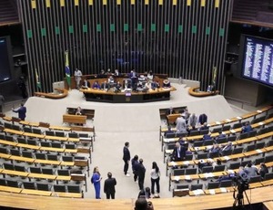 Presidentes do Congresso acionam Polícia Legislativa e ameaçam punir parlamentares que obstruem trabalhos legislativos
