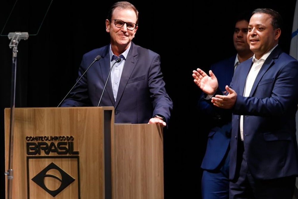 Paes e Rodrigo Neves vão ao campo adversário, no Paraguai, para defender a candidatura Rio-Niterói ao Pan 2031