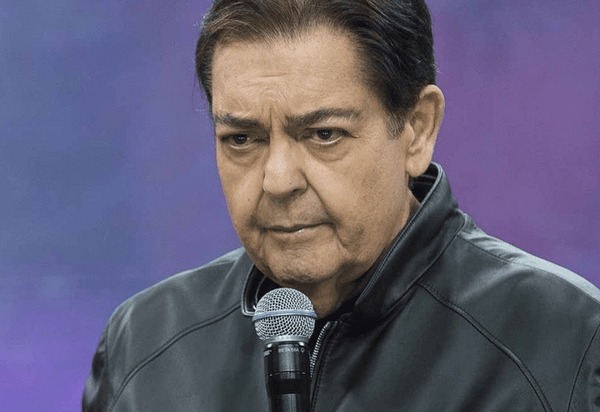 Após três meses internado, Faustão faz transplante duplo em SP