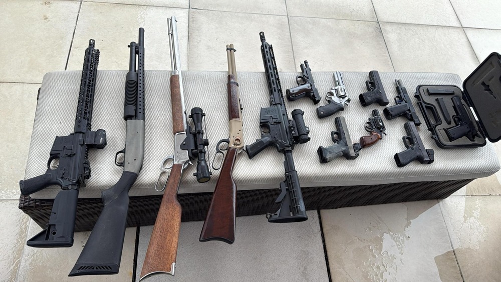 Polícia Civil desmonta arsenal e fábrica clandestina de munições no Recreio