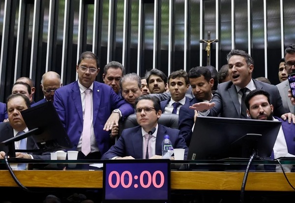 Histórico de arquivamentos do Conselho de Ética desafia punição a deputados por invasão