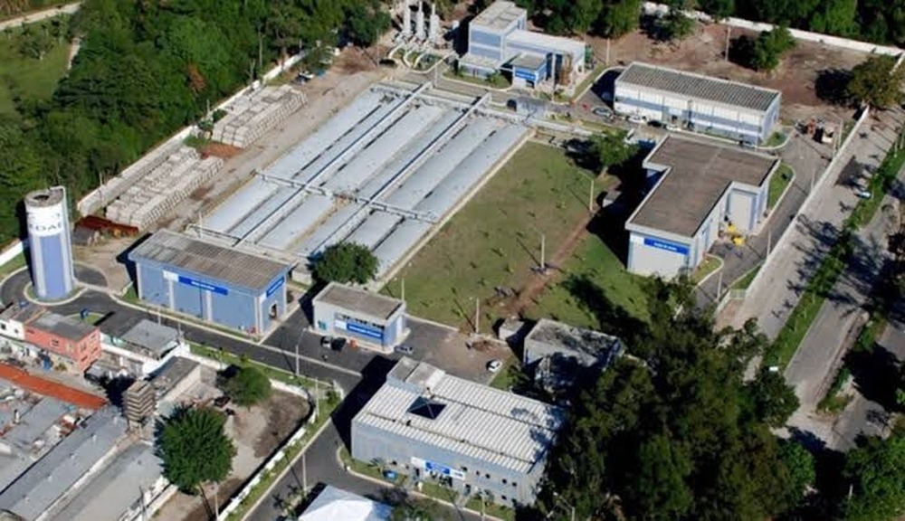 Iguá despeja esgoto in natura no mar da Barra há 3 anos, revela relatório