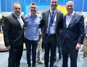 Prefeito de Resende, Tande Vieira, secretário de Governo, Elio Rodrigues, e ex-prefeito Diogo Balieiro participam da 6ª Conferência Estadual das Cidades no Rio de Janeiro