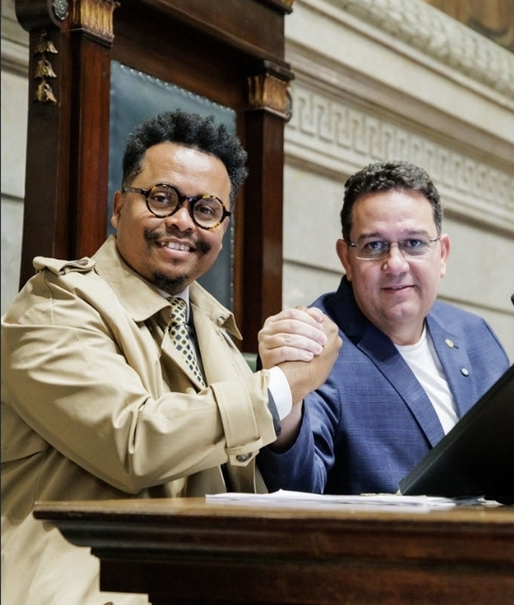 Audiência na Câmara do Rio sobre 8 de janeiro tem críticas a Moraes, denúncias de perseguição e denúncia de Carlos Bolsonaro