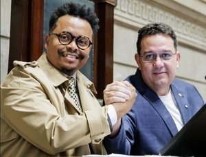 Audiência na Câmara do Rio sobre 8 de janeiro tem críticas a Moraes, denúncias de perseguição e denúncia de Carlos Bolsonaro