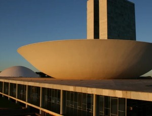 Do foro à anistia: como a oposição especializou-se em tentar obstruir e perder