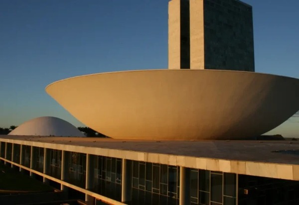 Do foro à anistia: como a oposição especializou-se em tentar obstruir e perder